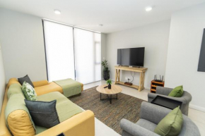Cozy Modern Apartment At Bellamare